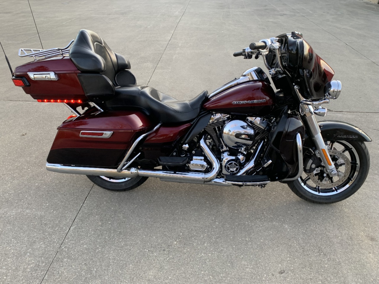 2015 Harley Davidson  FLHTK Electra Glide Ultra Limited 